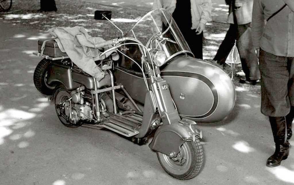 1949 Lambretta 125B with sidecar