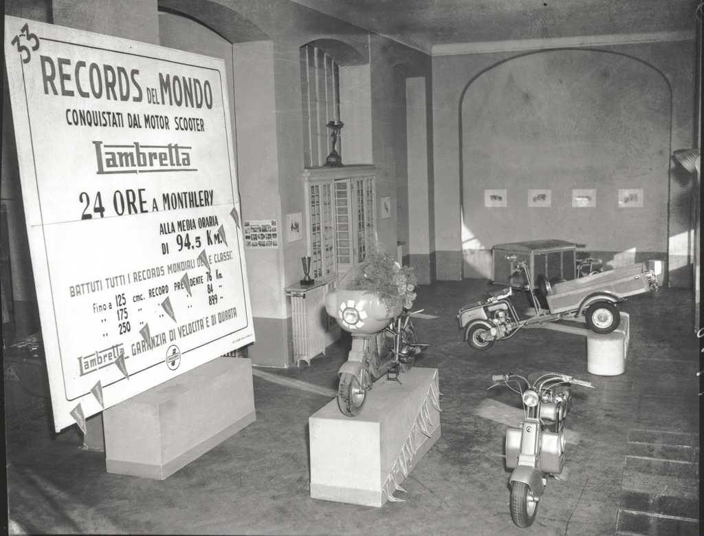 1951 The record Lambretta 125CC class in the Minetti concessionaire in Milan