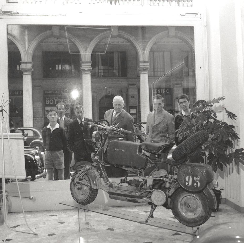 1951 Presentation of the Lambretta 125C