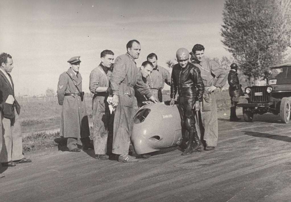 1951 Poggi with the Sirulo, during record test in Monthléry