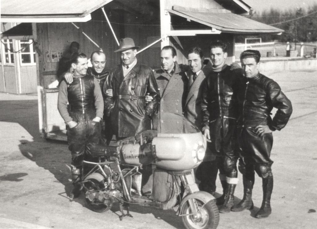 1951 Romolo Ferri sets a world speed record with the Lambretta 125CC class