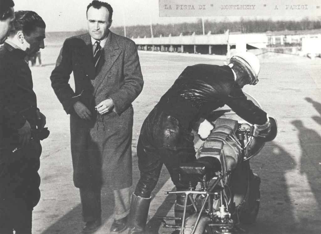 1951 Romolo Ferri sets a world speed record with the Lambretta 125CC class