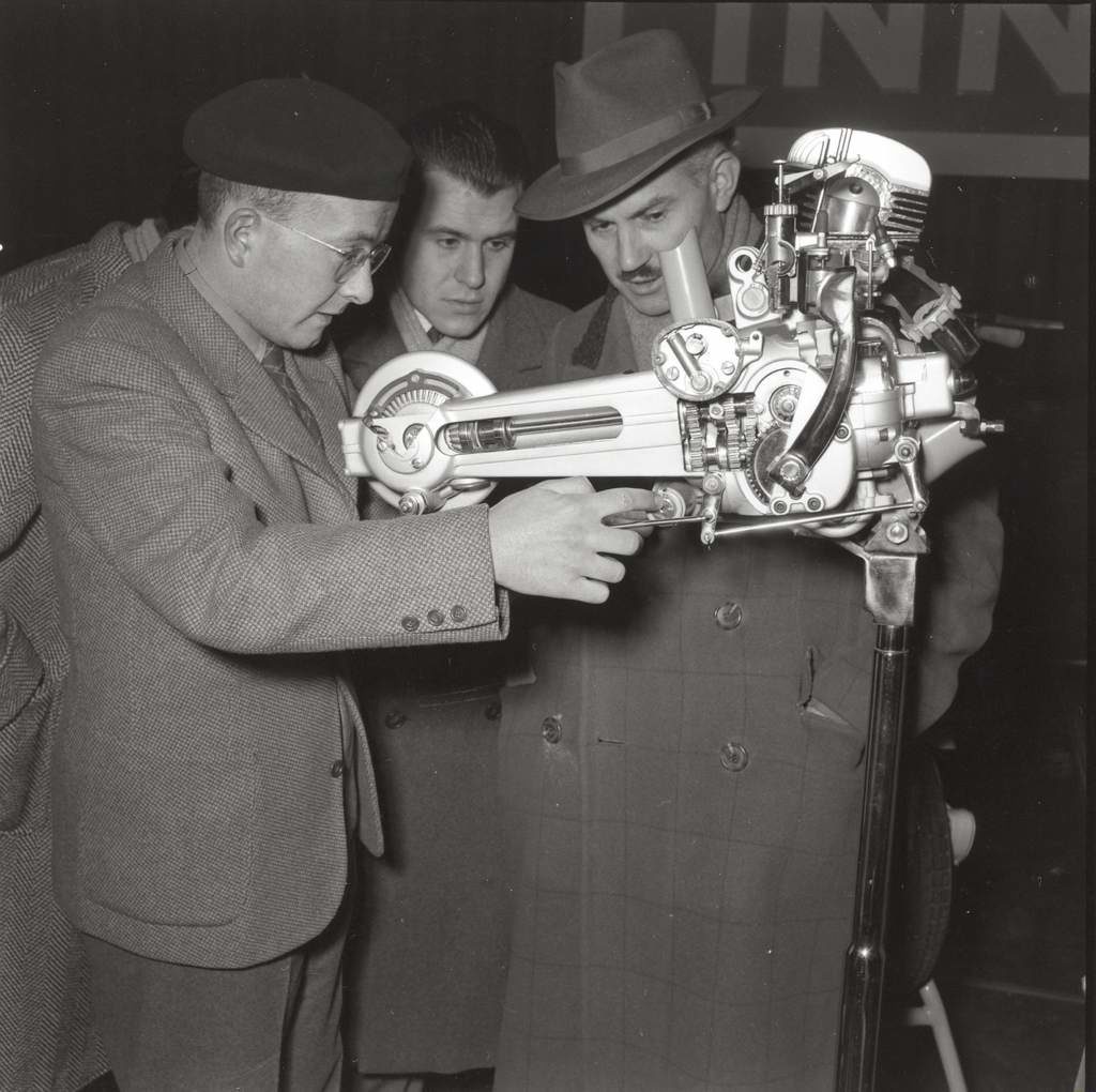 1952 Milan Lambretta exhibition