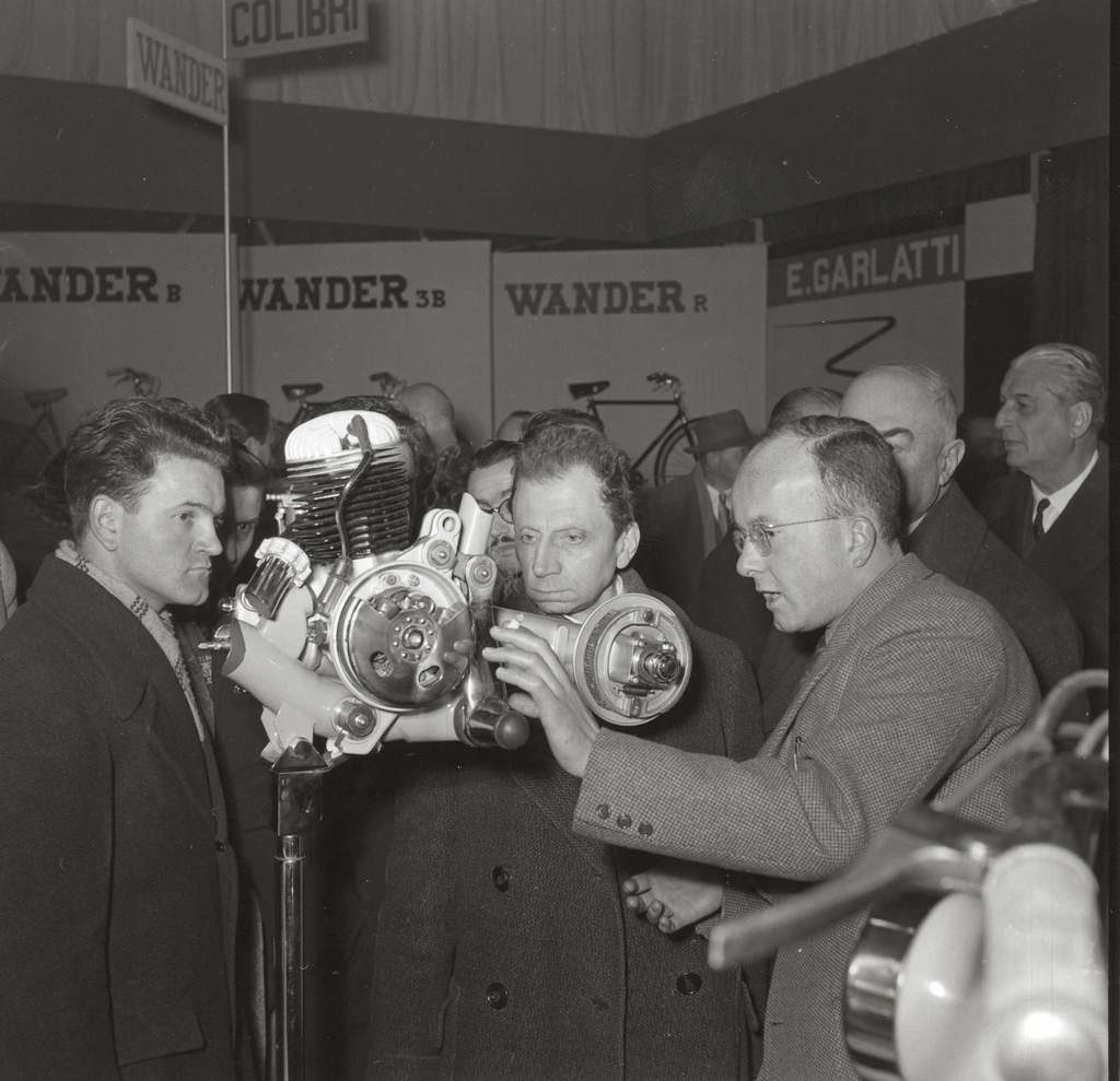 1952 Milan Lambretta exhibition