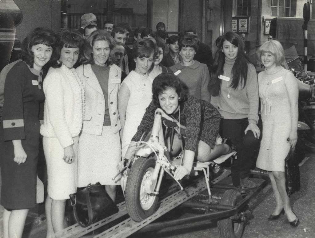 1965 Marlene Parker Lambretta record test at Monza lady crowd