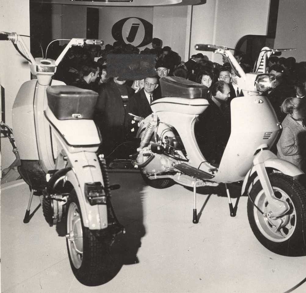 1969 Milan exhibiton Lambretta scooter with crowd
