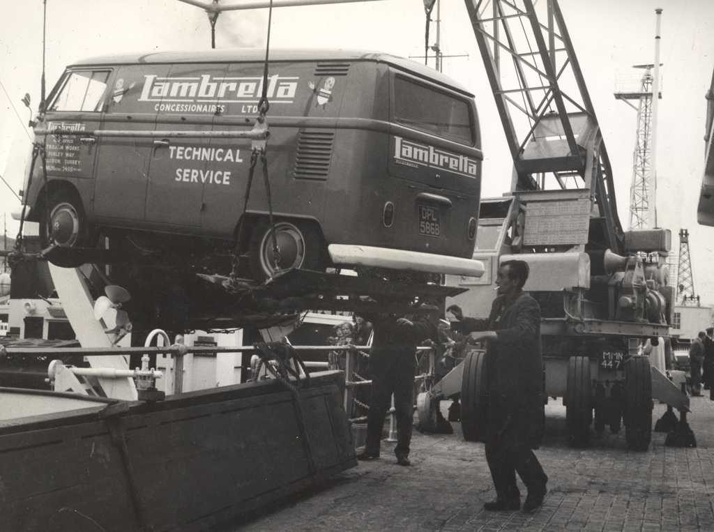 Assistance van for Lambretta race